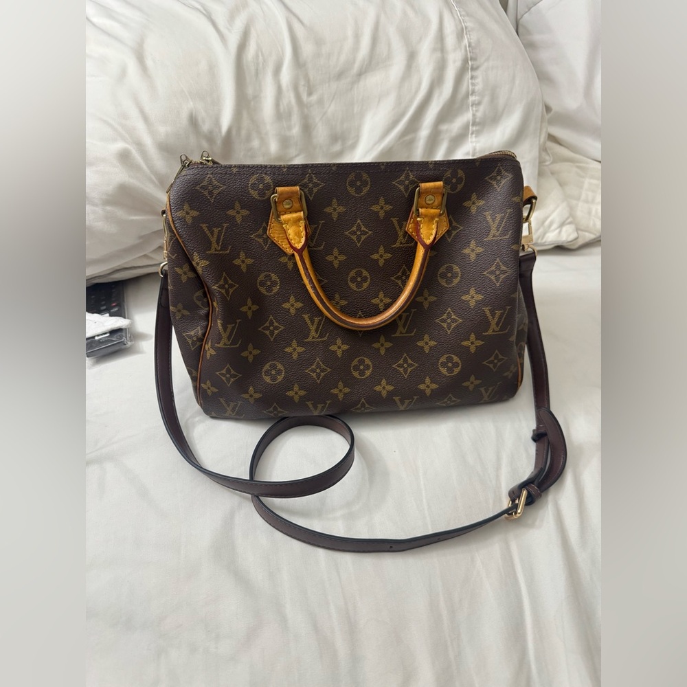 Louis Vuitton Bandouliere 30
